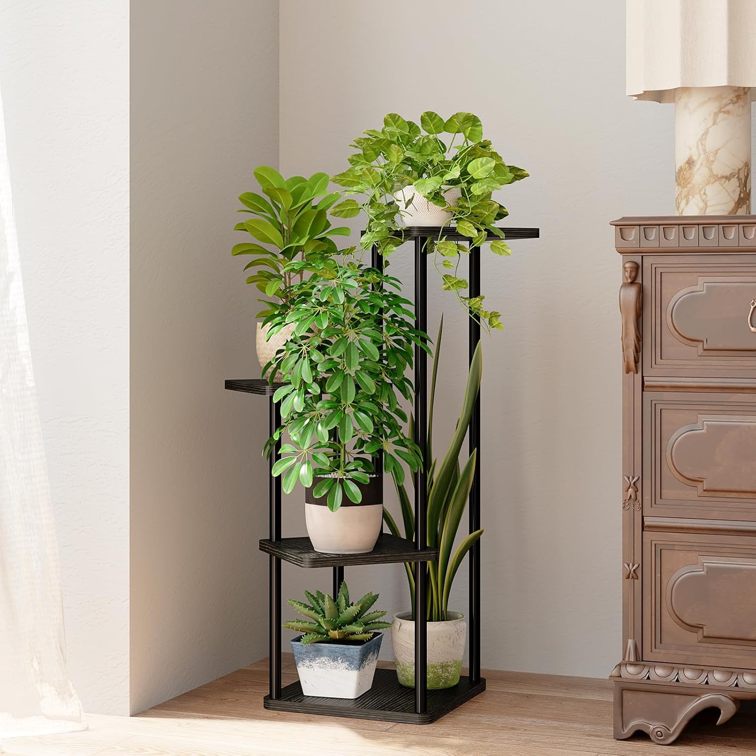Bamworld Blumenständer Schwarz – Pflanzenständer aus Metall mit 4 Ebenen – Platzsparendes Pflanzenregal für Wohnzimmer, Balkon und Ecke – Blumenhocker & Deko Regal für Innenbereich